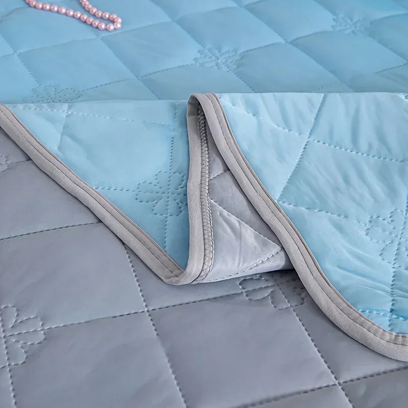 Best Blankets for Summer | Lightweight, Breathable & Cool Comfort