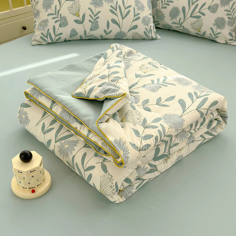 Reversible Quilt Set | Soft Lightweight Bedding with Two-Sided Design