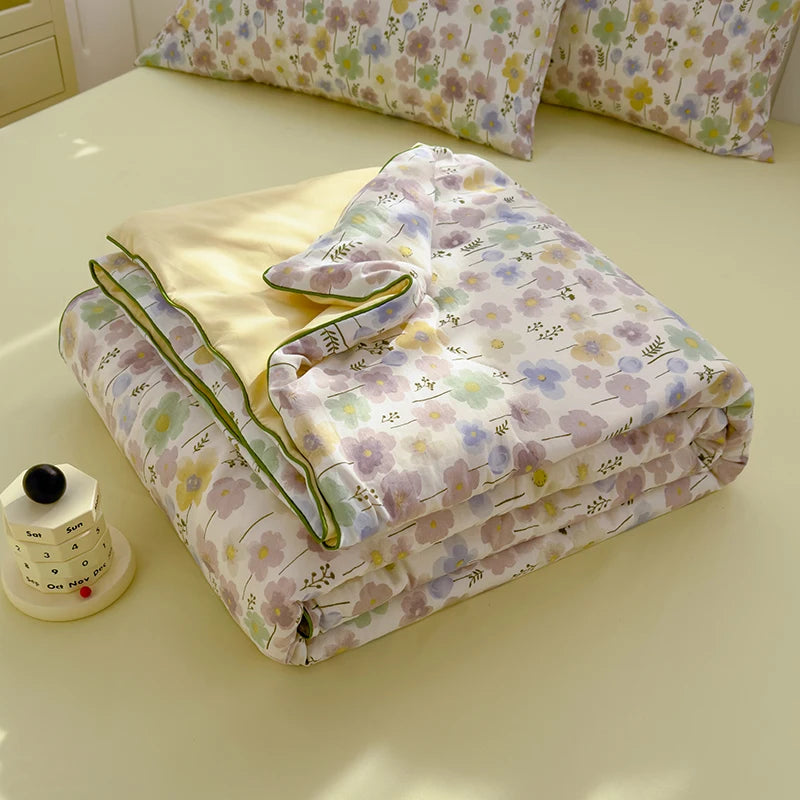 Reversible Quilt Set | Soft Lightweight Bedding with Two-Sided Design