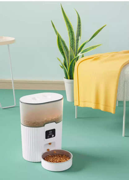 Best Automatic Pet Feeder – Smart Mealtime Solution for Cats & Dogs